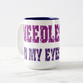 Aiguilles dans mes yeux ! Tasse de Pilz-E (Devant gauche)