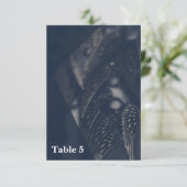 Ailes d'ange sombre Carte de numéro de table gothi (Debout devant)