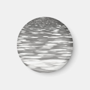 Aimant #3 abstrait : Miroitement de gris argenté