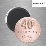 Aimant 40e anniversaire rose or blush enregistrer la date<br><div class="desc">Élégant, classique, glamour et girly Enregistrer l'aimant Date pour une fête de 40e anniversaire. arrière - plan rose or et dégradé de rougeur. Décoré d'or rose, de parties scintillant imitation, brille. Personnalisez et ajoutez un nom. Le nom est écrit avec un script de style moderne en lettres de couleur rose...</div>