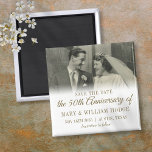 Aimant 50e Anniversaire d'or Photo Mariage Enregistrer la<br><div class="desc">Personnalisez avec votre photo mariage préférée et vos détails spéciaux de célébration du 50e anniversaire de mariage d'or en typographie or chic. Conçu par Thisisnotme©</div>