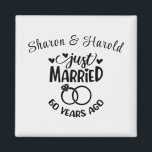 Aimant 60e anniversaire du Mariage Noms personnalisés Dia<br><div class="desc">Commémorez votre soixantième anniversaire de mariage avec cet arrière - plan blanc diamant,  aimant personnalisé. Personnalisez les noms en texte noir à votre propre ou au couple célébrant cette étape. Idéal aussi pour une fête !</div>