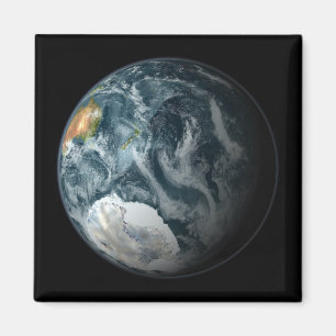 Aimant À pleine vue de la terre accentuant l'Antarctique