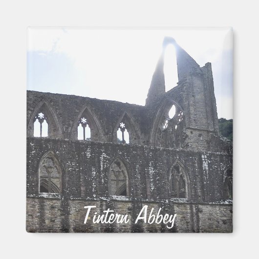 Aimant Ancienne abbaye de Tintern, monastère cistercien, (Devant)