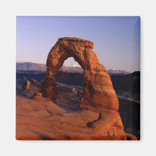 Aimant Arc délicat au coucher du soleil avec La couvert d