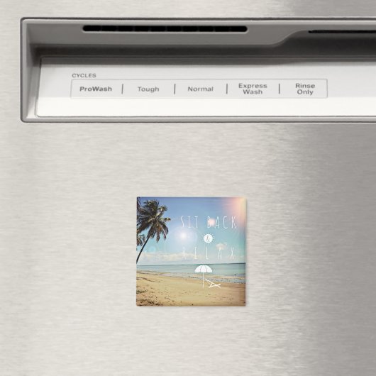 Aimant Asseyez-vous et détendez-vous sur une plage tropic (In Situ (Lave-vaisselle))