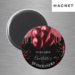 Aimant Ballons de parties scintillant rouge noir Quincean<br><div class="desc">Pour une Quinceañera élégante,  fête du 15e anniversaire. Un arrière - plan noir chic. Décoré avec des gouttes de parties scintillant en or rose,  l'air de la peinture goutte à goutte,  les étincelles de parties scintillant et les ballons. Personnaliser et ajouter le nom et l'âge/le texte</div>