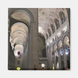 Aimant Basilica of Sainte Anne de Beaupre, Québec, Canada