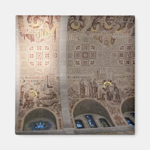 Aimant Basilica of Sainte Anne de Beaupre, Québec, Canada