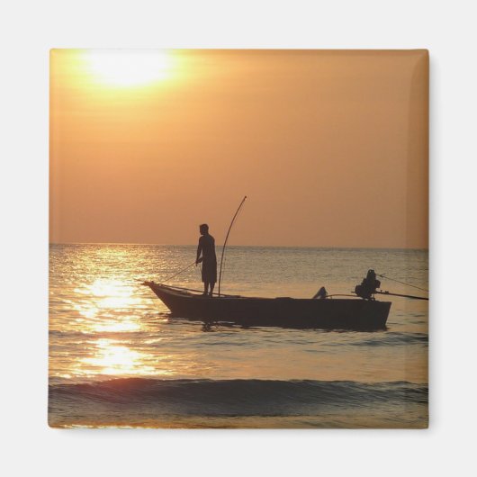 Aimant Bateau de pêche au coucher du soleil (Devant)