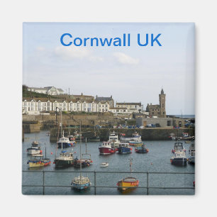 AIMANT - bateaux dans le port de village - les