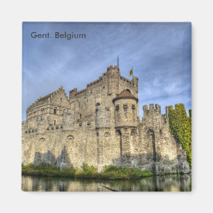 Aimant Beau château à Gand. Souvenir de voyage en Belgiqu