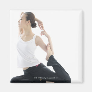Aimant beauté de jeune femme, yoga 2