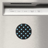 Aimant Bébé croix bleu coutures sur noir (In Situ (Lave-vaisselle))