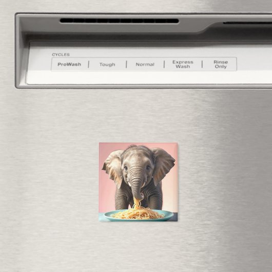 Aimant Bébé mignon Eléphant Manger Spaghetti (In Situ (Lave-vaisselle))