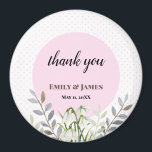 Aimant Belle Mariage Blancs neige Pois roses<br><div class="desc">Conçu à partir de l'illustration florale aquarelle des chutes de neige blanches par Farida Greenfield. Belles fleurs blanches délicates qui viennent d'émerger à la fin de l'hiver, qui semblent briller de neige sur le sol. Il a des pois blancs roses sur l'arrière - plan et des textes qui peuvent être...</div>