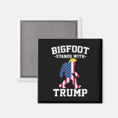 Aimant Bigfoot Se Déplace Avec Les Élections Trump De 202 (Recto/Verso)