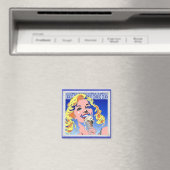 Aimant Blonde mangeant une glace dans le style Pop Art co (In Situ (Lave-vaisselle))