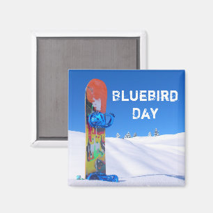 Aimant Bluebird Day, snowboard sur la pente neige