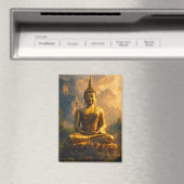 Aimant Bouddha assis doré sous un ciel de coucher de sole (In Situ (Lave-vaisselle))