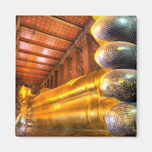 Aimant Bouddha géant couché à l'intérieur du temple, Wat