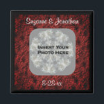 Aimant Burgundy Daisies Wedding Photo Personalized<br><div class="desc">Elegant textured effect burgundy daisies floral design frame save the date wedding announcement favor refrigerator magnet. Ready for your special photo. Fill in your information in the template. Make more changes to text and font size, style, and color by clicking on Customize. Add your photo by clicking on Change and...</div>