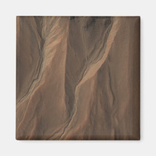 Aimant Caniveaux au bord du cratère vigoureux, Mars