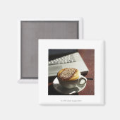 Aimant Cappuccino devant l'ordinateur portable (Recto/Verso)