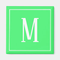 Aimant carré Monogramme blanc sur fond vert clair