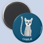 Aimant Cercle Tail Lemur Nom personnalisé<br><div class="desc">Un joli design de Lémur à la Bague pour les amoureux des animaux. Art original de Nic Squirrell. Modifiez le nom pour personnaliser.</div>
