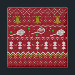 Aimant Chandail de Noël de Tennis Motif tricoté Rouge Noë<br><div class="desc">Design d'illustration des journées et nuits d'hiver chaudes et douillettes, avec un pull de Noël drôle et tricoté classique avec raquettes de tennis et balles de tennis vertes, cloches de jingle, sapins et flocons de neige. Un motif minimaliste en chandail Xmas design festif en bleu clair et blanc pour les...</div>