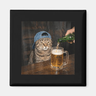 Aimant Chapeau graphique chat drôle buvant de la bière im