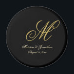 Aimant Chic or Monogramme Mariage noir<br><div class="desc">Cet élégant aimant mariage monogramme noir personnalisé ajoutera de la classe à vos cadeaux de faveur. Le modèle design chic présente l'initiale monogramme du nom de famille du marié ainsi que les prénoms de la mariée et du marié et la date du mariage en faux or pour personnaliser. Consultez notre...</div>