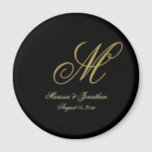 Aimant Chic or Monogramme Mariage noir<br><div class="desc">Cet élégant aimant mariage monogramme noir personnalisé ajoutera de la classe à vos cadeaux de faveur. Le modèle design chic présente l'initiale monogramme du nom de famille du marié ainsi que les prénoms de la mariée et du marié et la date du mariage en faux or pour personnaliser. Consultez notre...</div>