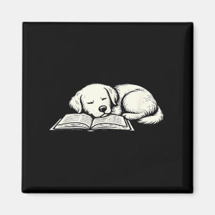 Aimant Chien retriever doré mignon dormant sur un lecteur
