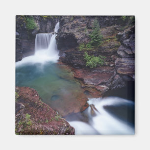 Aimant Chutes St Mary dans le parc national de Glacier da