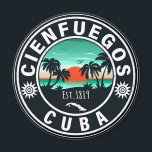 Aimant Cienfuegos Cuba Island Retro Sunset Souvenirs 60s<br><div class="desc">Cienfuegos Cuba Island Rétro Sunset Souvenirs 60s aimant. Cienfuegos,  Cuba Postcard conçoit un grand cadeau de Noël ou d'anniversaire pour les fans des plages de Cienfuegos et de la côte pacifique. Le design de l'été est un cadeau parfait pour les amateurs de voyage et les amateurs de destinations tropicales.</div>