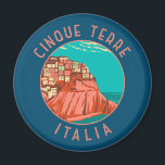 Aimant Cinque Terre Italie Cercle Vintage<br><div class="desc">Design d'art de voyage rétro des Cinque Terre. Les Cinque Terre est une succession de villages balnéaires centenaires situés sur la côte accidentée de la Riviera italienne.</div>