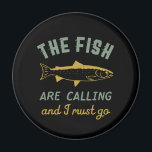 Aimant Citation De Pêche Drôle Les Poissons Appelent Je D<br><div class="desc">Design amusant et humoristique pour les pêcheurs, les pêcheurs, les amateurs de pêche fluviale et de lac. Cette marchandise vintage, rétro et en détresse est à porter sur votre voyage de pêche au cabine par le bois. Apportez vos engrenages, la canne à pêche, la bobine de pêche et attrapons du...</div>