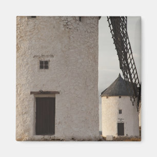 Aimant Consuegra, anciens moulins à vent de La Mancha