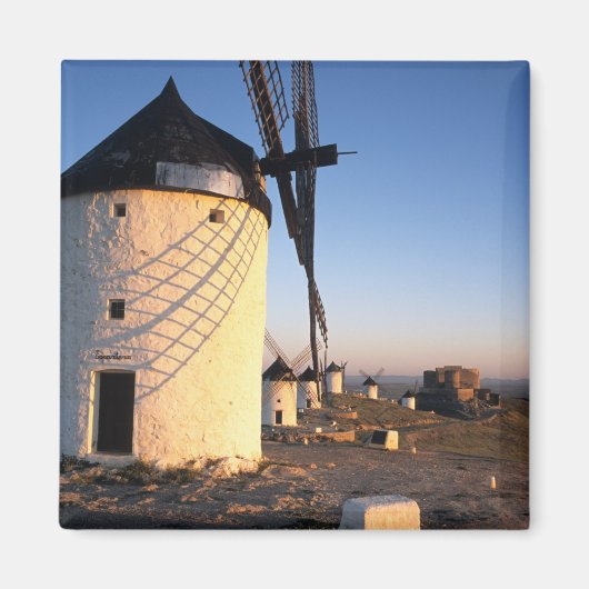 Aimant Consuegra, La Mancha, Espagne, éoliennes (Devant)