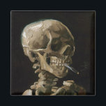Aimant Crâne avec brûler la cigarette Vincent van Gogh Ar<br><div class="desc">Vincent van Gogh (Néerlandais, 1853 - 1890) Crâne d'un squelette avec cigarette brûlante, 1885-1886, Huile sur toile Sans cadre : 32 cm × 24, 5 cm (13 po × 9, 6 po) Travail précoce de Vincent van Gogh. Ce petit tableau fait partie de la collection permanente du musée Van Gogh...</div>