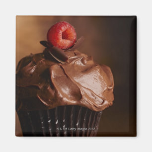Aimant Cupcake au chocolat avec garniture de framboise