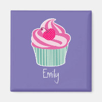Cupcake rose pardonné avec cerise Pointe Polka