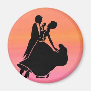 Aimant danceurs de soleil couchant tropical