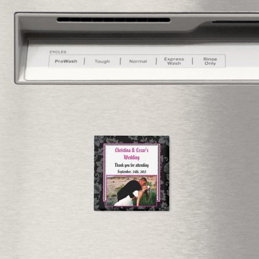 Aimant de déclaration 2"x2" Noir Floral Rose Chaud (In Situ (Lave-vaisselle))