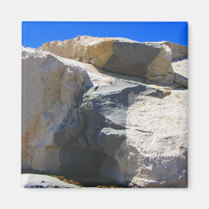 Aimant de géologie de digue de roche de basalte