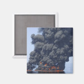 Aimant Des nuages sombres de fumée et de feu émergent 2 (Recto/Verso)