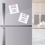 Aimant Drôle Personnalisé Ne Dérangez Pas L'Aimant<br><div class="desc">Aimez-vous cuisiner ou connaissez-vous quelqu'un d'autre qui le fait ? Vous pouvez créer la cuisine parfaite à la Maison Chef avec ce mignon petit aimant carré de cuisine. Le texte humoristique en rouge et bleu dit : "NE DÉTESTE PAS, je prépare un autre chef-d'oeuvre." Même un chef 5 étoiles a...</div>
