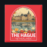 Aimant Emblème de La Haye Pays-Bas Travel Art<br><div class="desc">La conception de voyage vecteur rétro de La Haye. La Haye est une ville sur la côte de la mer du Nord de la Pays-Bas occidentale.</div>
